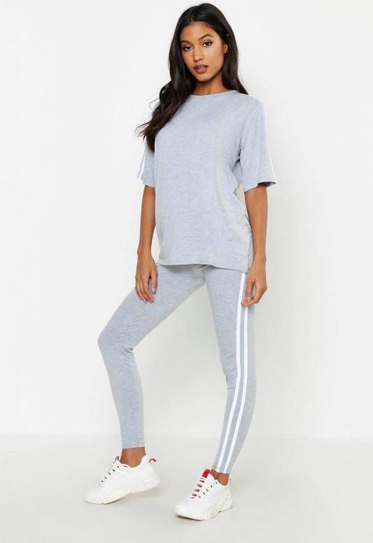 boohoo Loungewear Set Met Korte Mouwen En Zijstrepen, Grijs