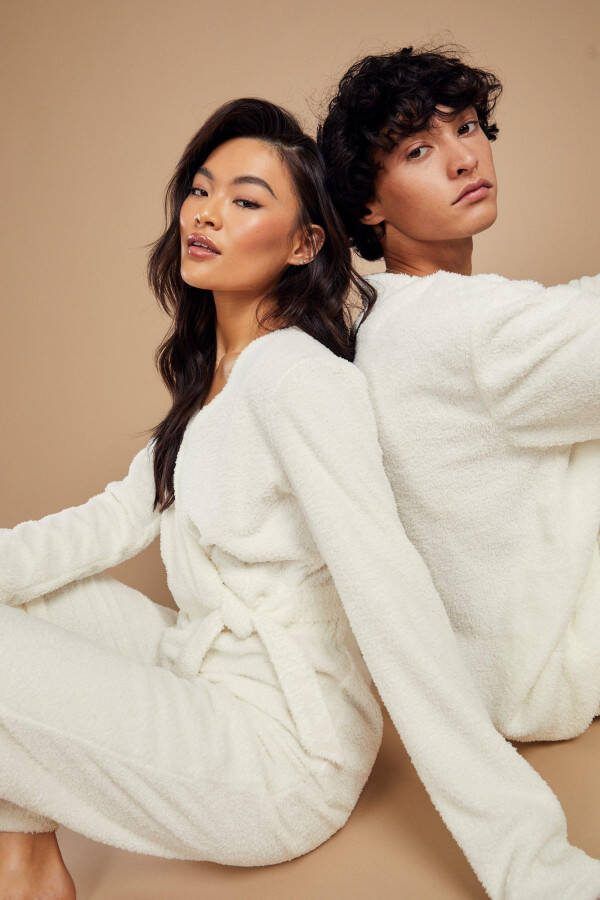 boohoo Teddy Hers Loungewear Set Met Wikkeltop En Broek, Ecru
